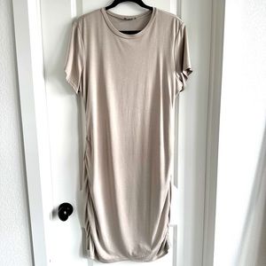 EUC EXPRESS MIDI Dress in Taupe